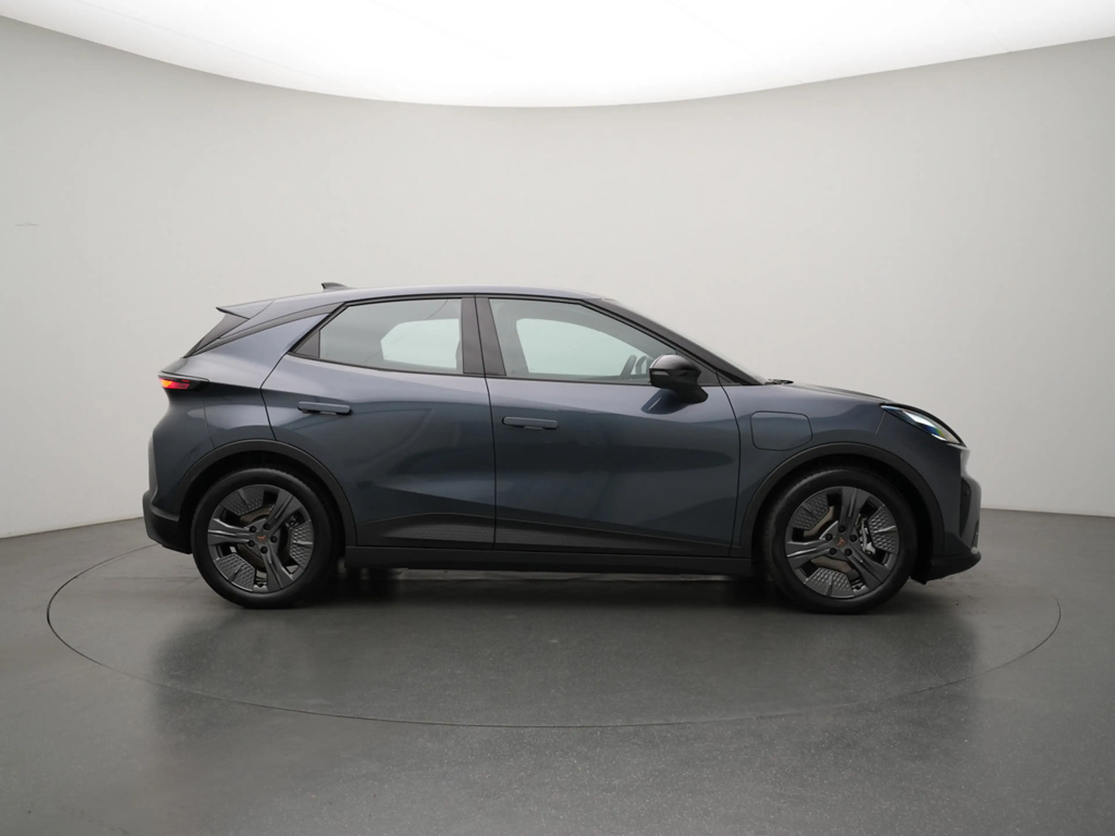 CUPRA Raval Launch Edition Dynamic STANDHZ LED KAM — photo 3