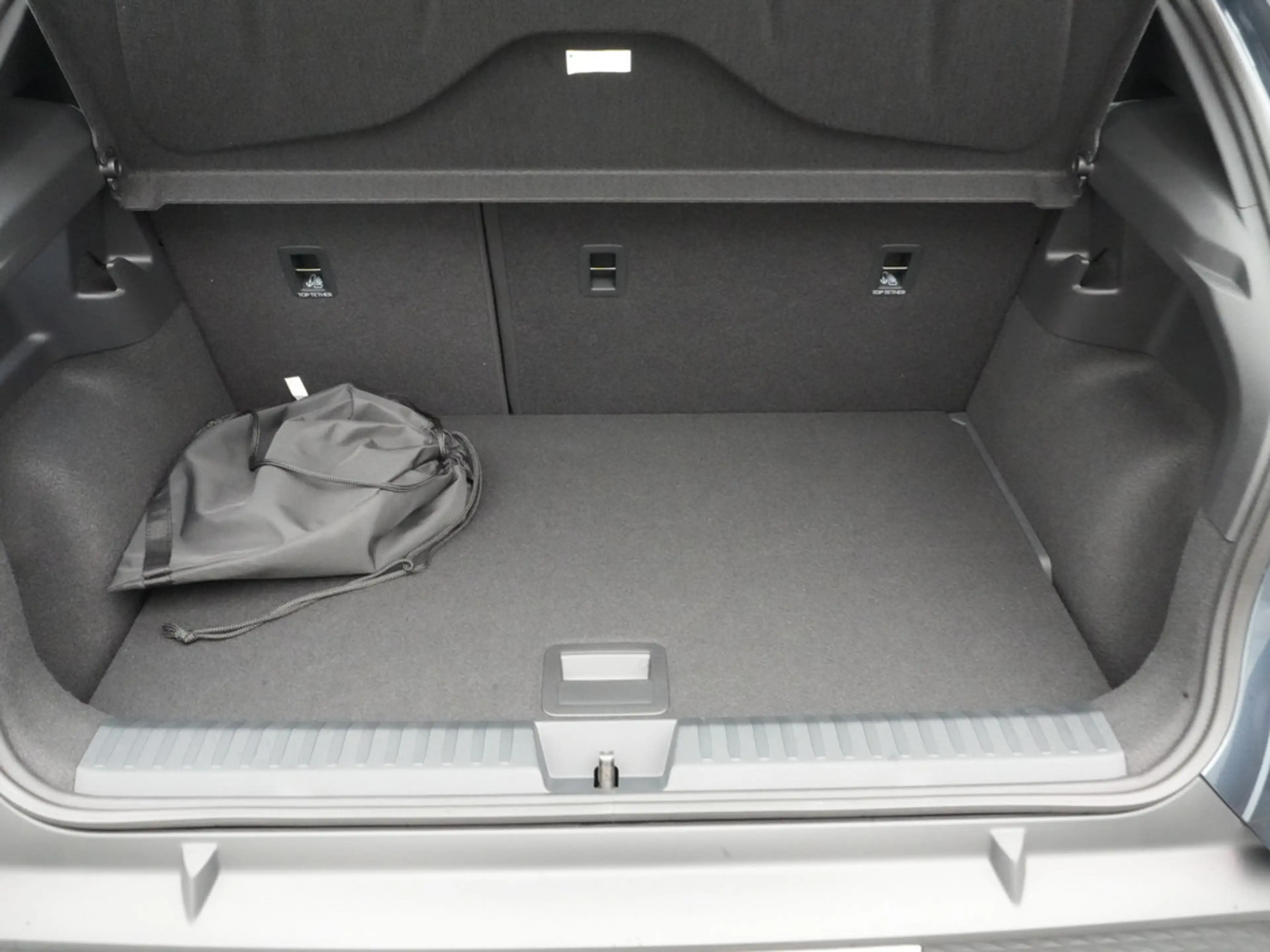 CUPRA Raval Launch Edition Dynamic STANDHZ LED KAM — photo 5