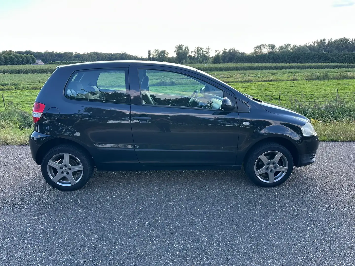 Volkswagen Fox Fox 1.2 Trendline Czarny - 1