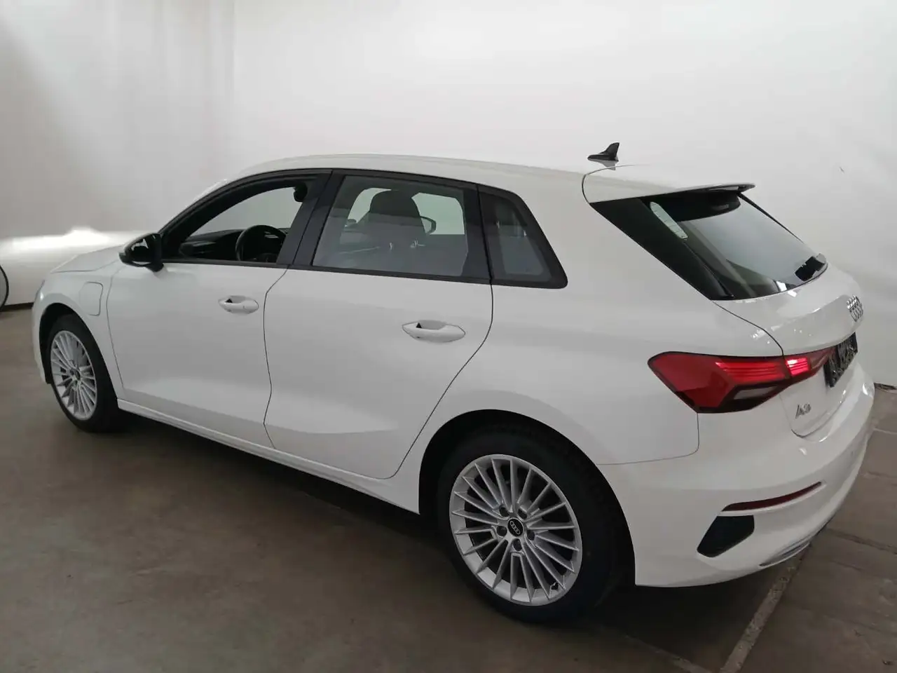 Audi A3 Sportback 40 TFSIe S tronic advanced*LANE*VIRTUAL*KLIMATRONIC, миниатюра 8
