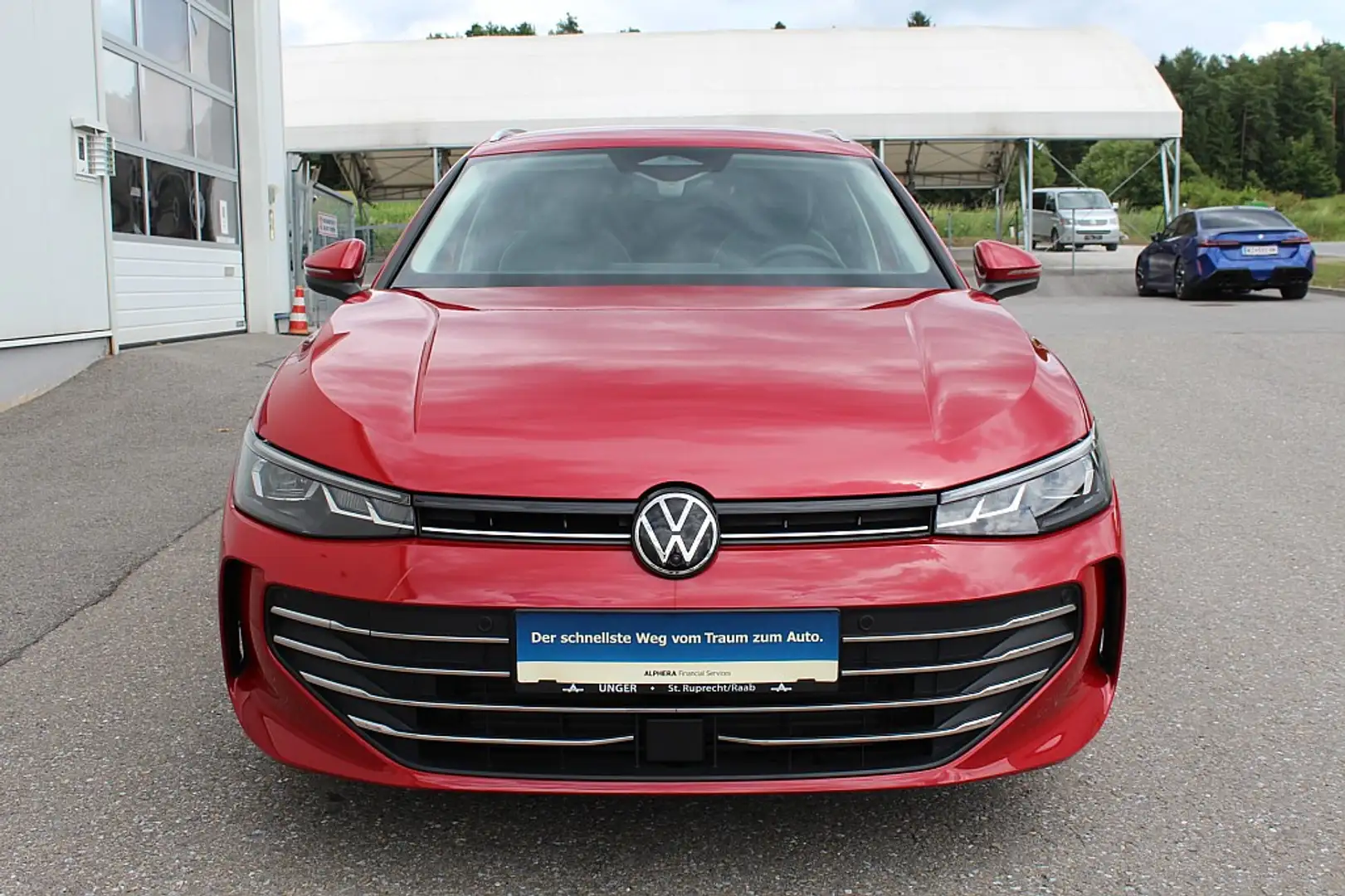 Volkswagen Passat Variant 2.0 TDI SCR Business DSG Rojo - 2