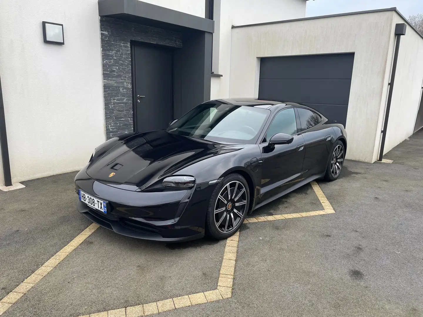 Porsche Taycan Taycan 476 ch avec batterie performance plus Noir - 1