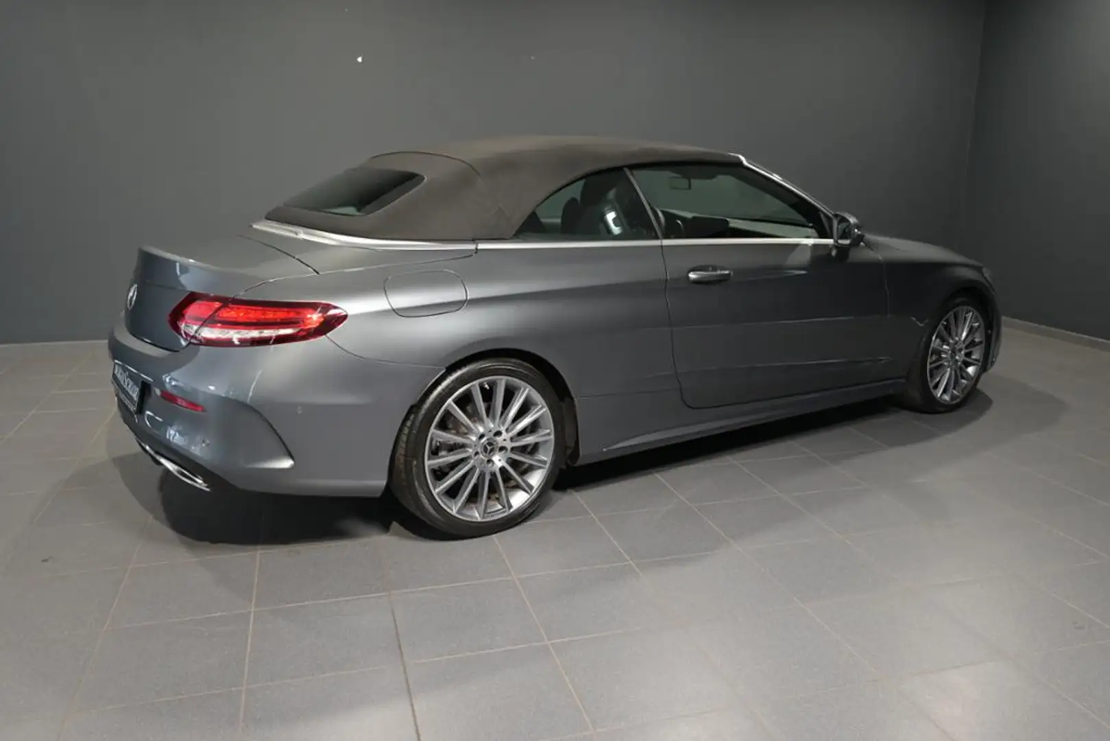 Mercedes-Benz C 200 Cabriolet AMG/KAMERA/LED/SHZ/SOUND Grey - 2