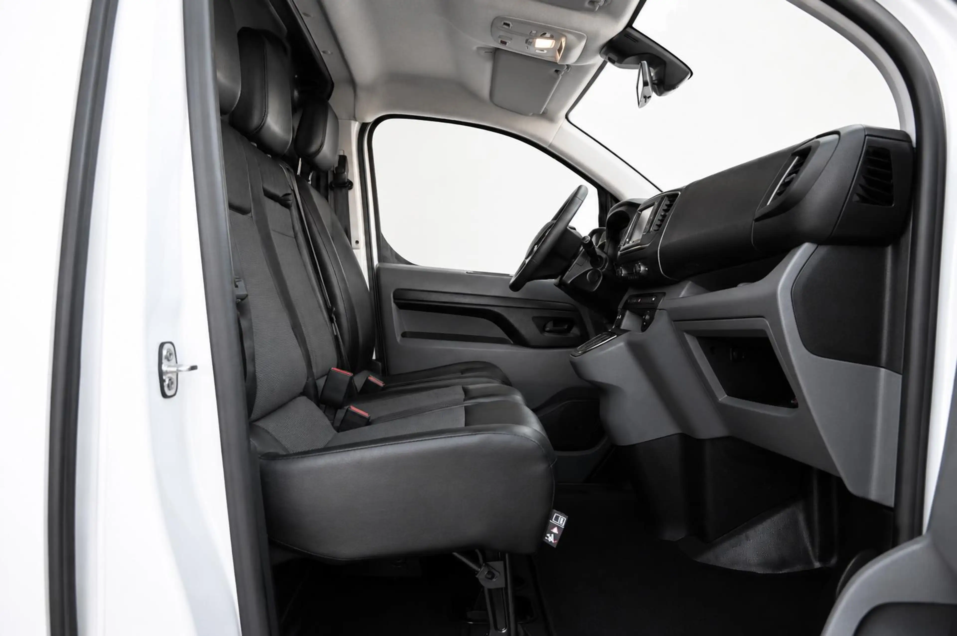 Opel Vivaro-e L2 50 kWh All-in prijs incl. 12 mnd. Bovag Garanti — photo 7
