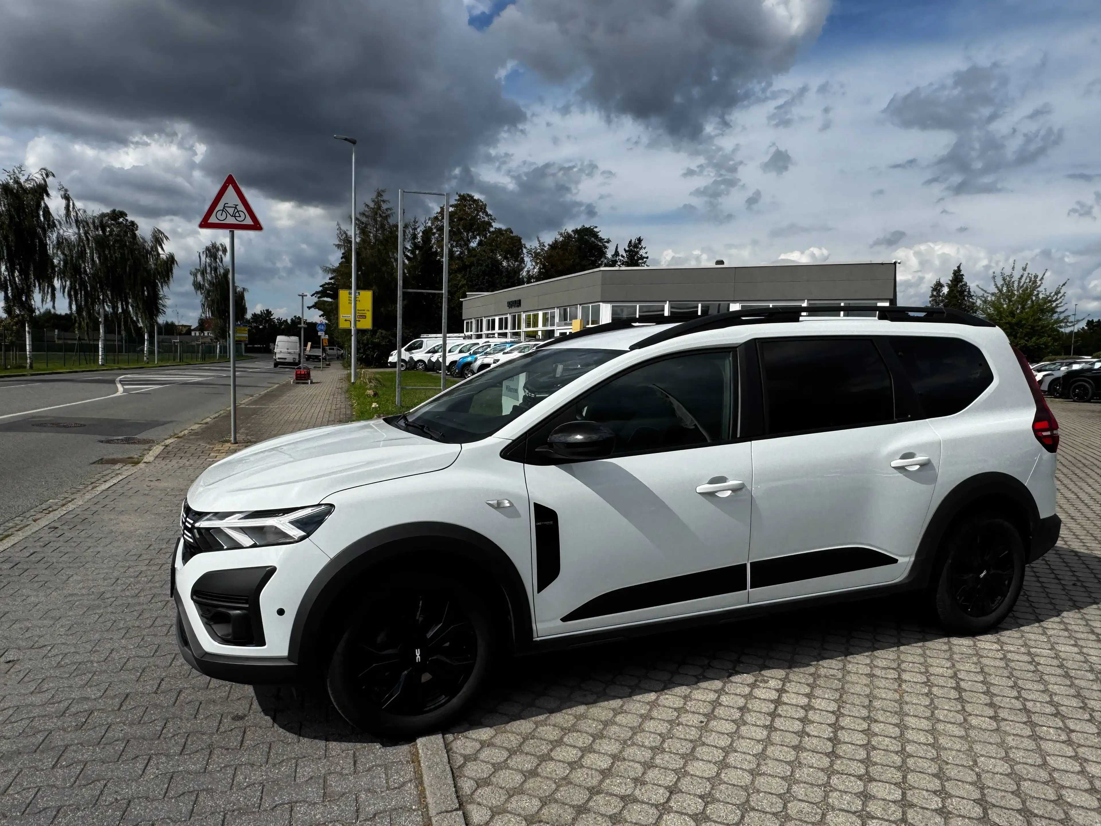 Dacia Jogger Extreme Full-Hybrid 140  7-Sitzer   Sitzheizung