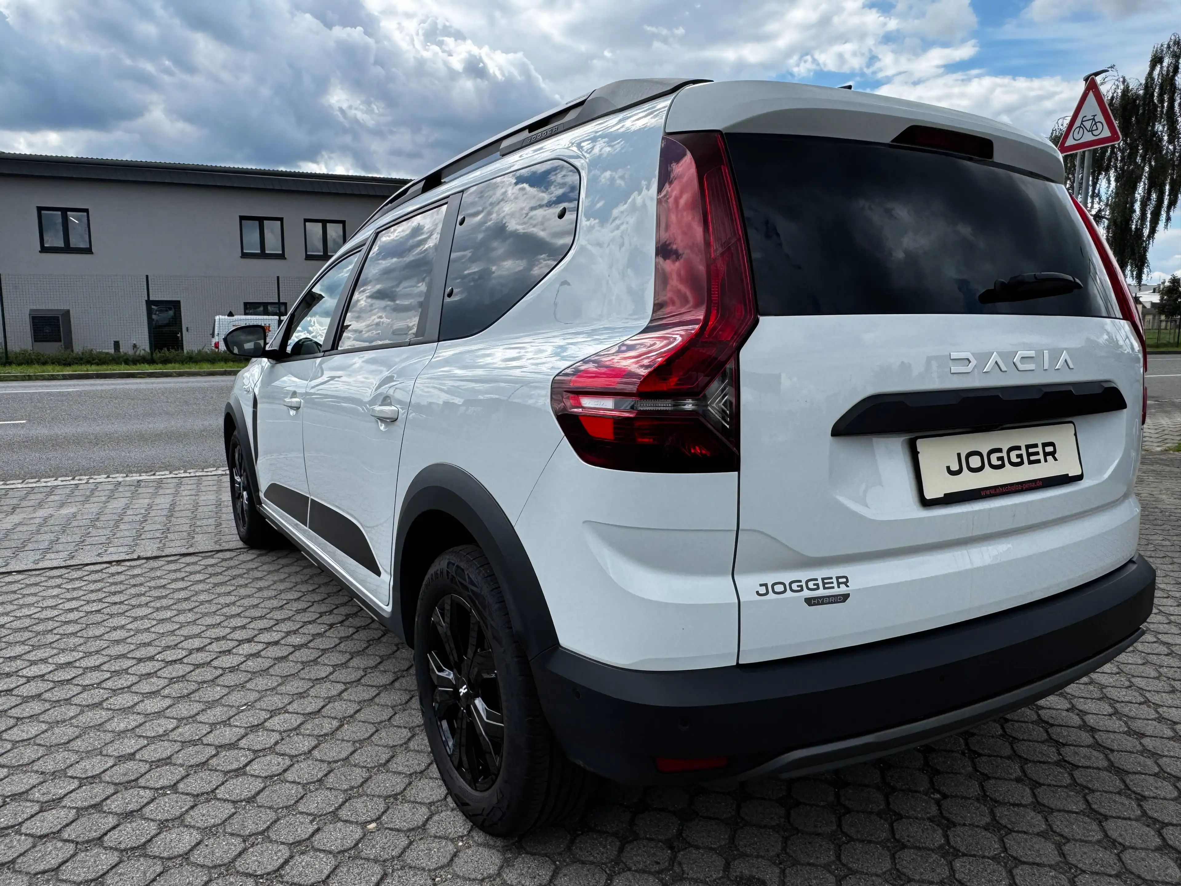 Dacia Jogger Extreme Full-Hybrid 140  7-Sitzer   Sitzheizung — photo 9
