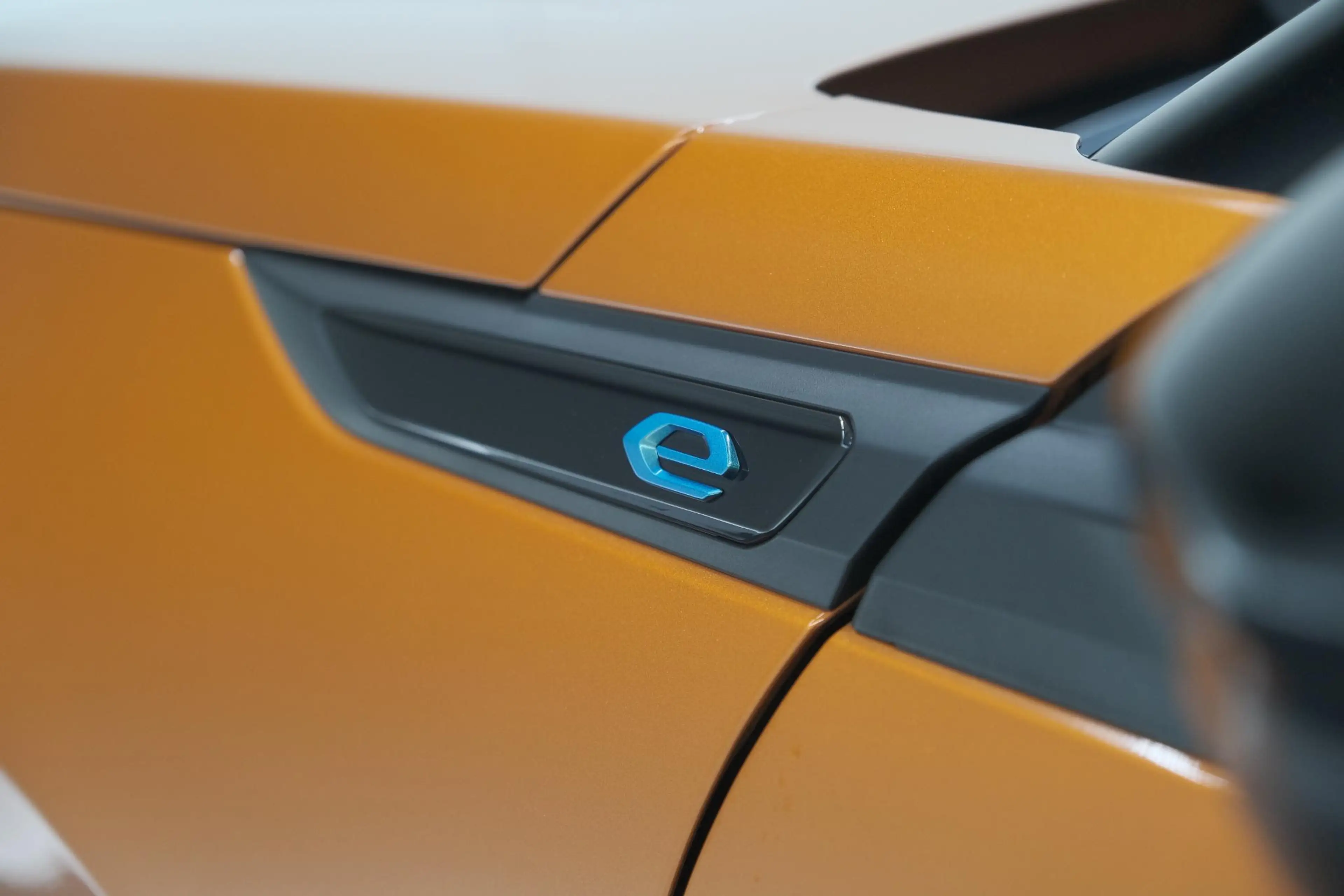 Peugeot e-2008 EV GT 50 kWh | 11 KW Lader | 96,3% SOH | Adaptieve — photo 14