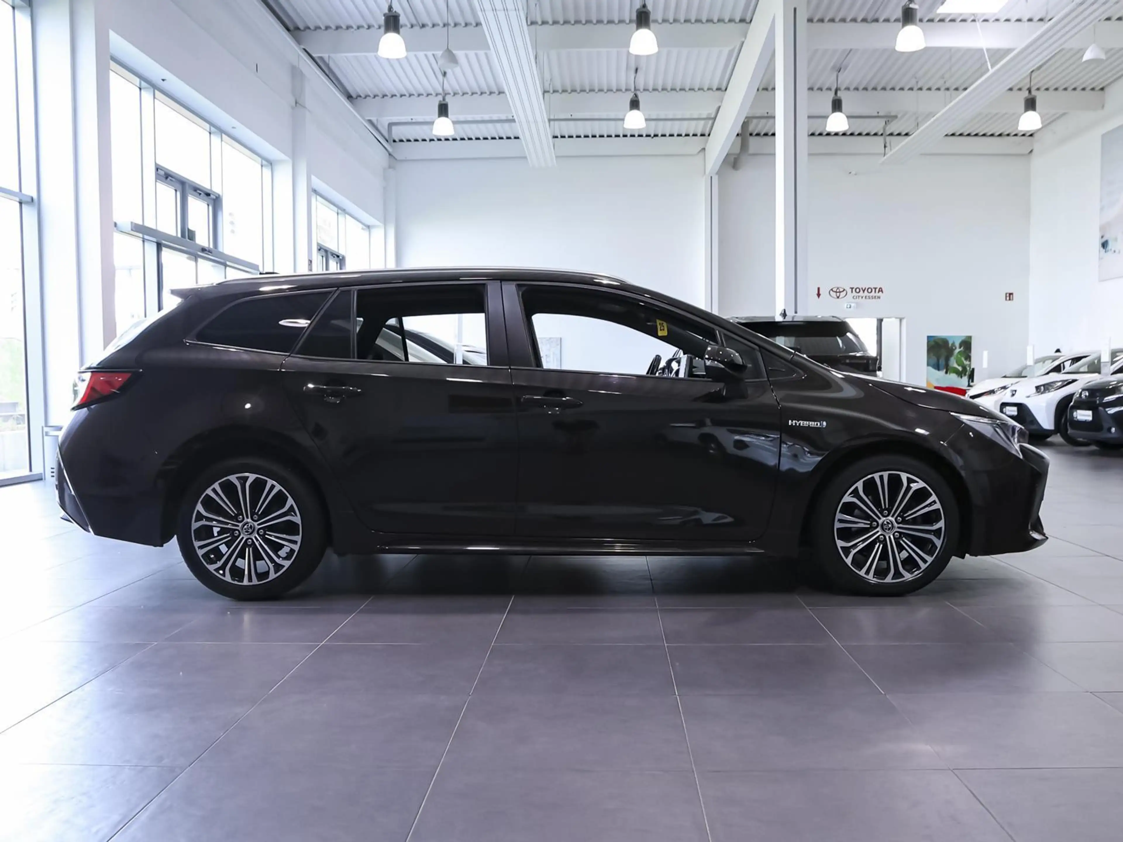 Toyota Corolla 1.8 Hybrid Club SHZ PDC KLIMA LM-Felgen BT — photo 3