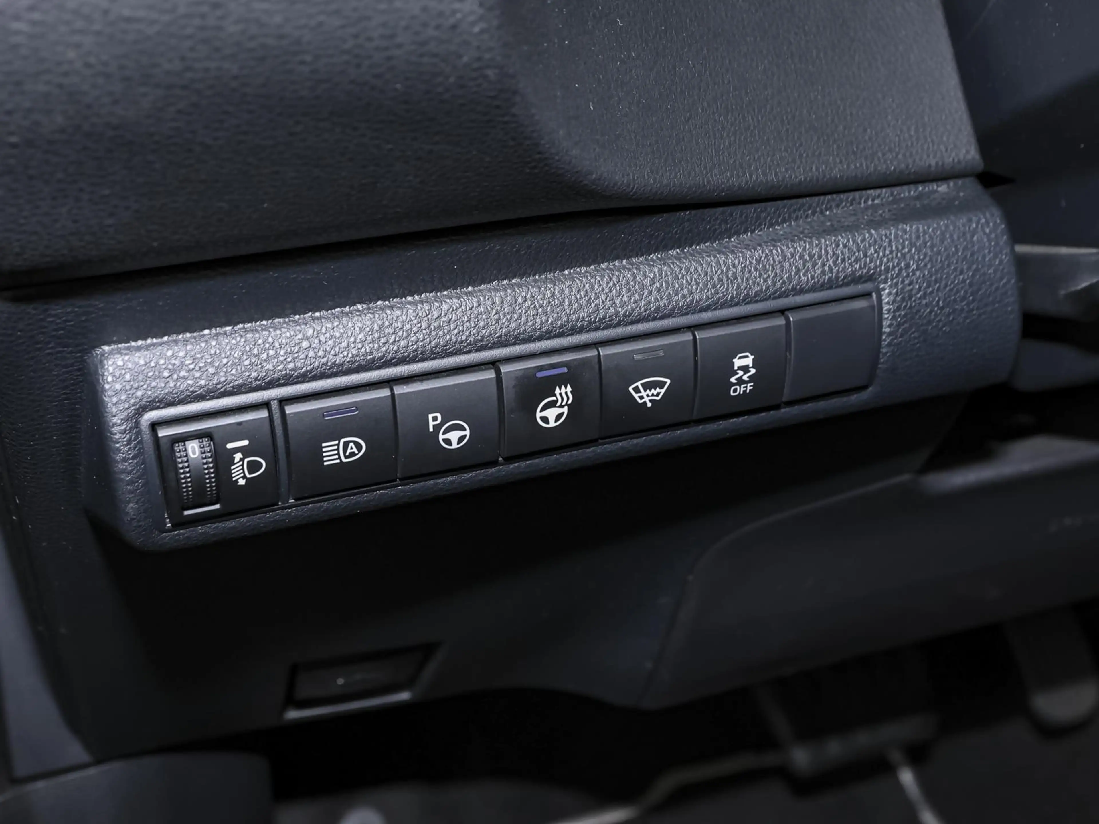 Toyota Corolla 1.8 Hybrid Club SHZ PDC KLIMA LM-Felgen BT — photo 11