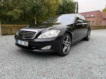 /FULL OPTION/V8/387CH/PANO/NAV/ALU 20'AMG/NOIR