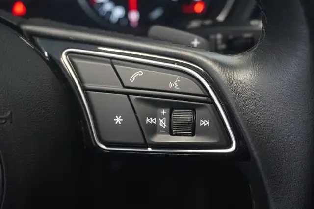 Audi A4 view 13