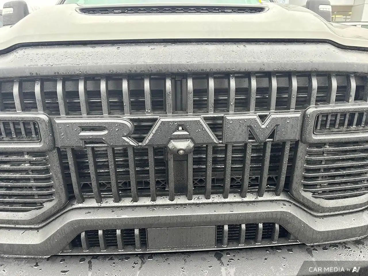 RAM 2500 снимка RAM 2500