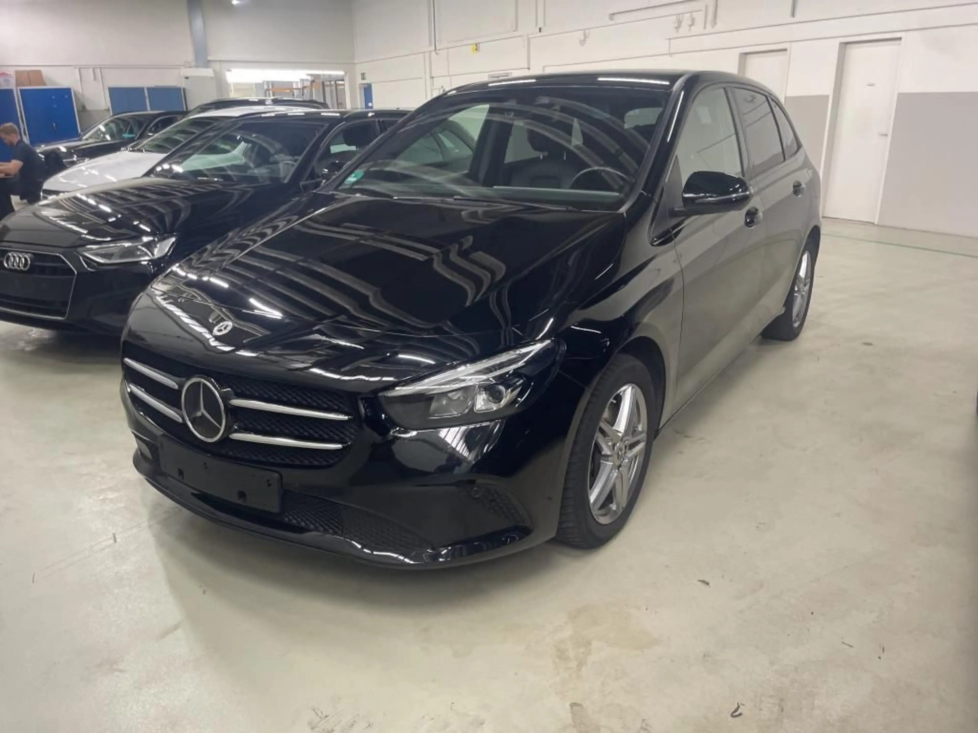 Mercedes-Benz B 250 e Progressive/KAMERA/AHK/LED/ SITZHEIZ/NIGH