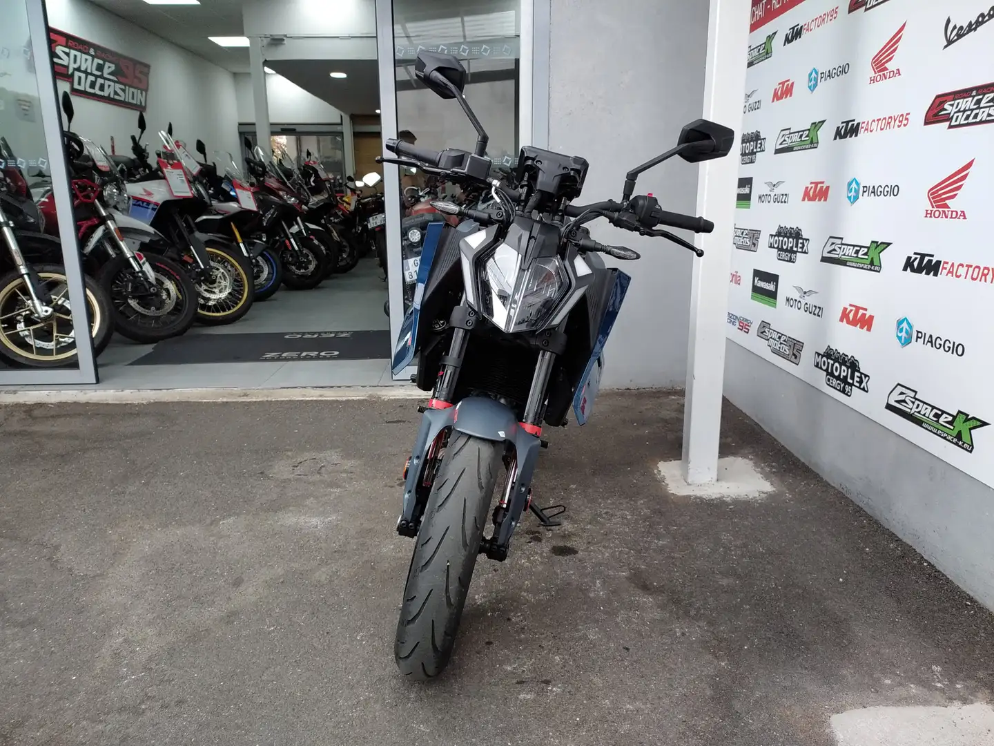 KTM 390 Duke Bleu - 2