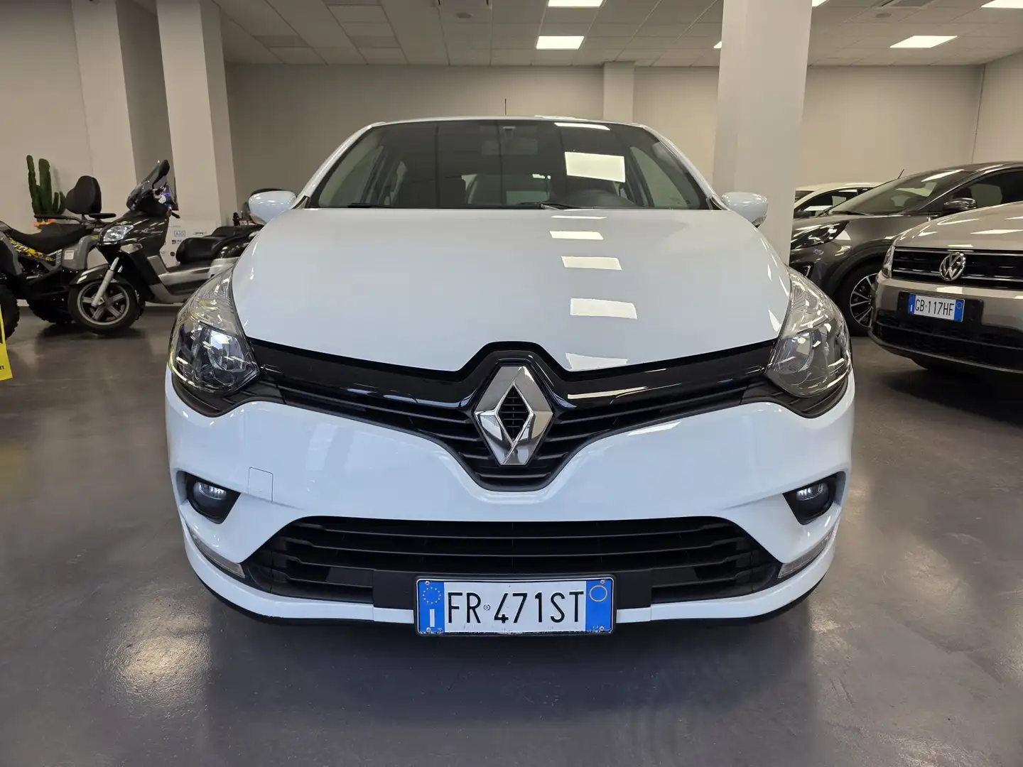 Renault Clio Clio 1.5 dci energy Life 75cv my18 Weiß - 2
