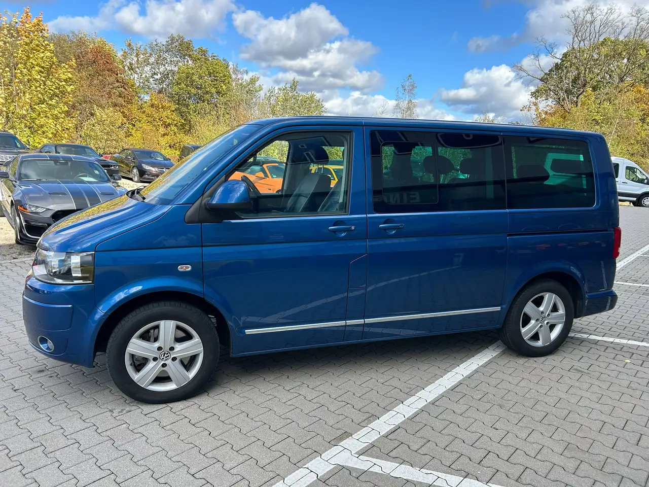 VOLKSWAGEN T5 MULTIVAN HIGHLINE 2.0 BITDI 4MOTION 180ch - CUIR - TOIT OUVRANT - GPS - ATTELAGE - CHAUFFAGE AUXILIAIRE