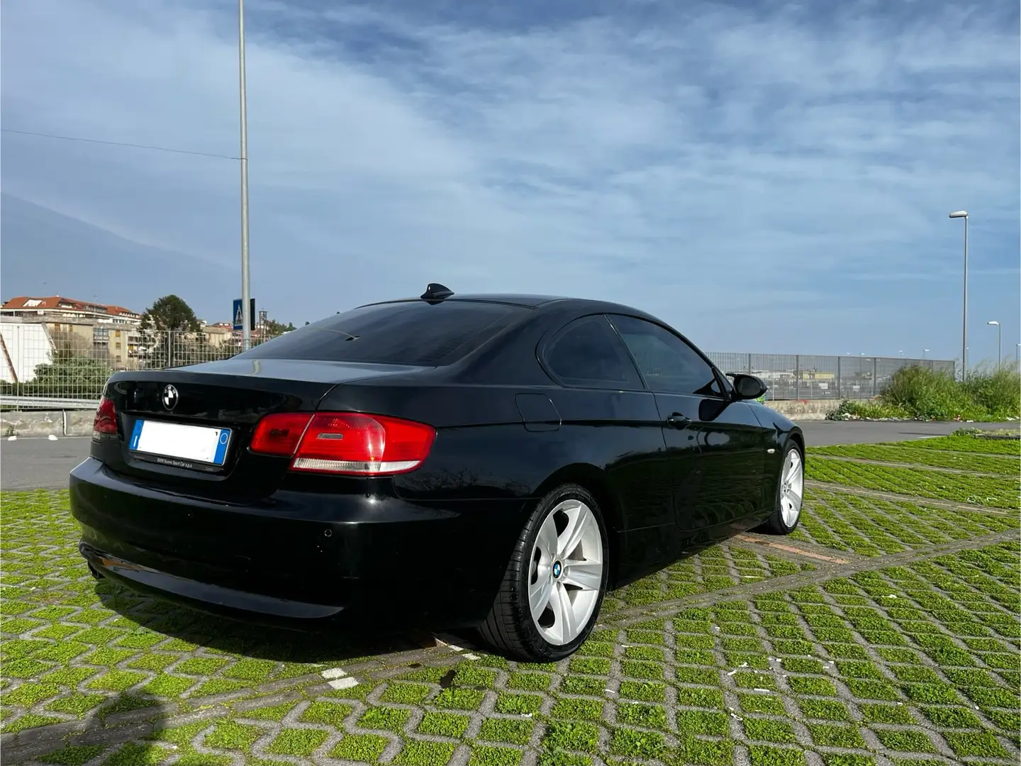BMW 320 320d Coupe Msport E92 - 2