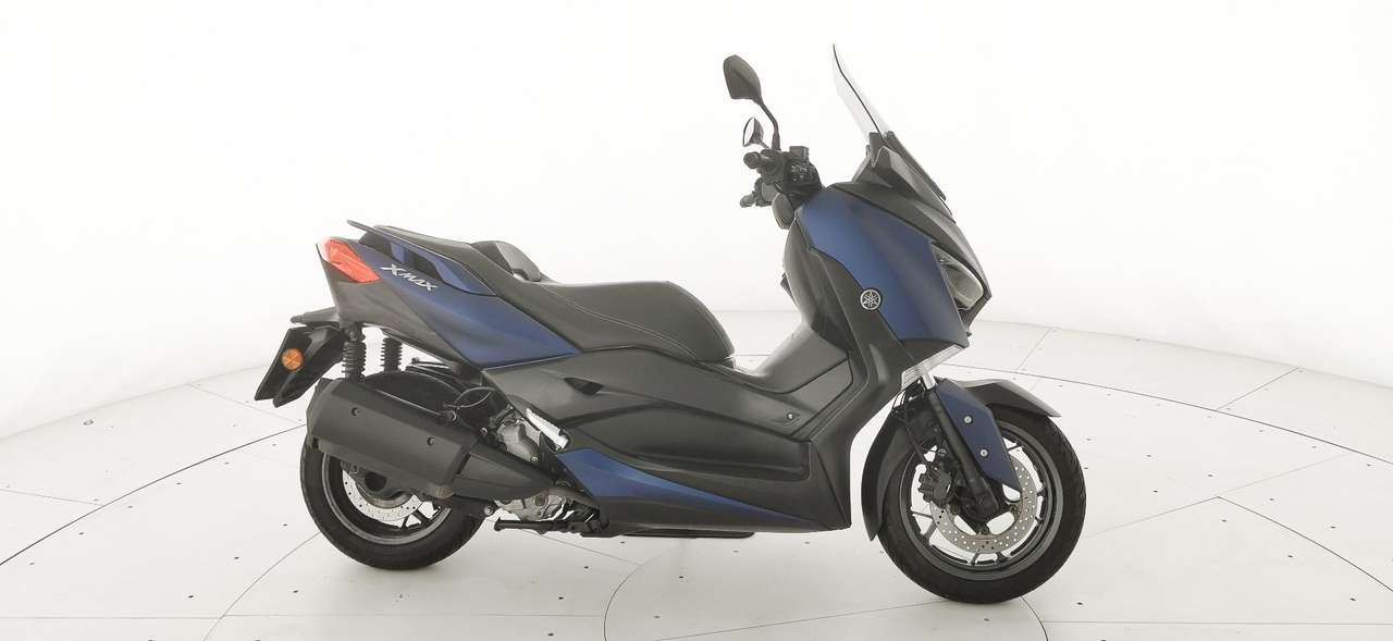 Yamaha X-Max 300 TECH MAX
