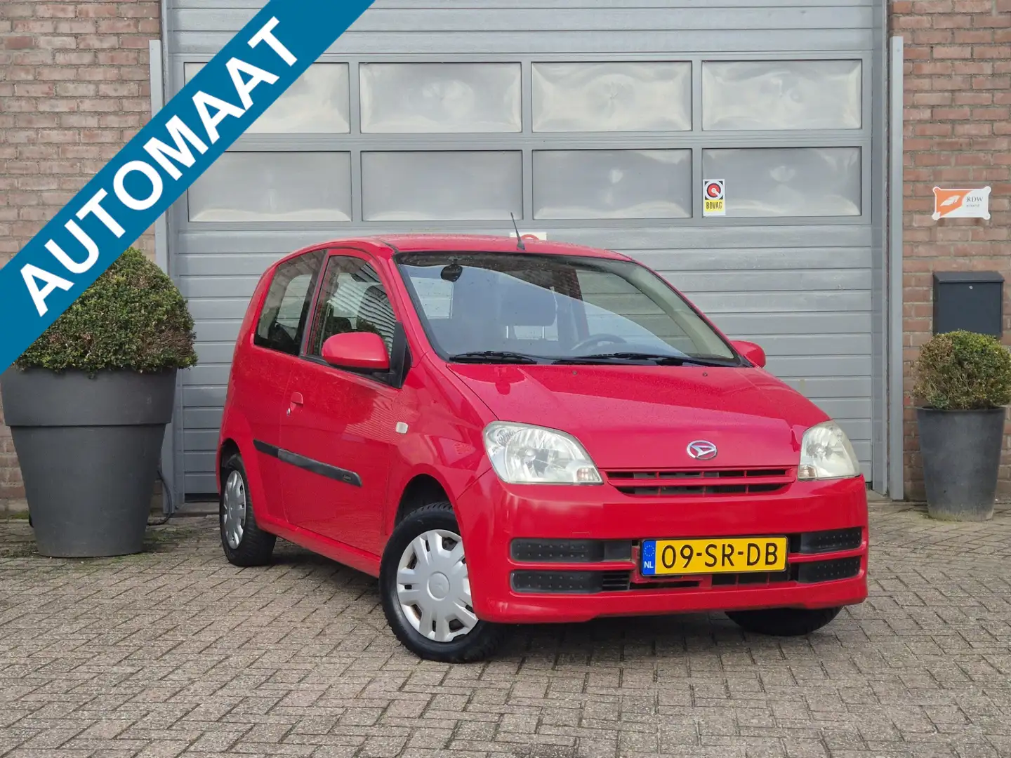 Daihatsu Cuore AUTOMAAT 1.0-12V Nieuwe APK. Rojo - 1
