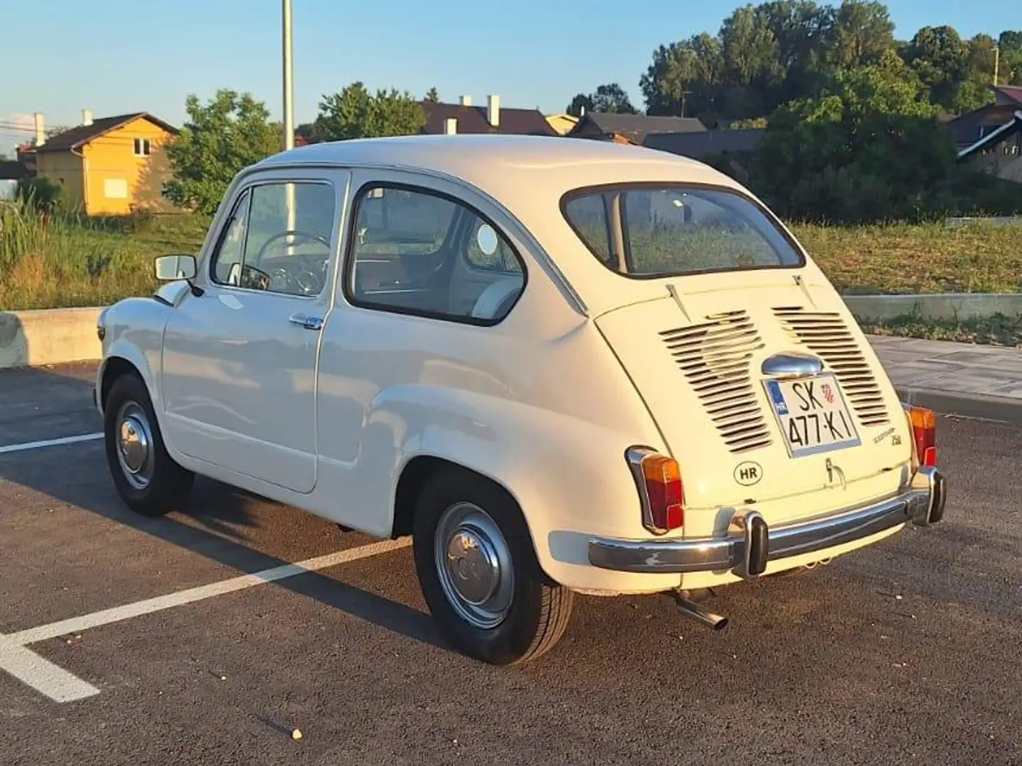 Zastava 750 Weiß - 2