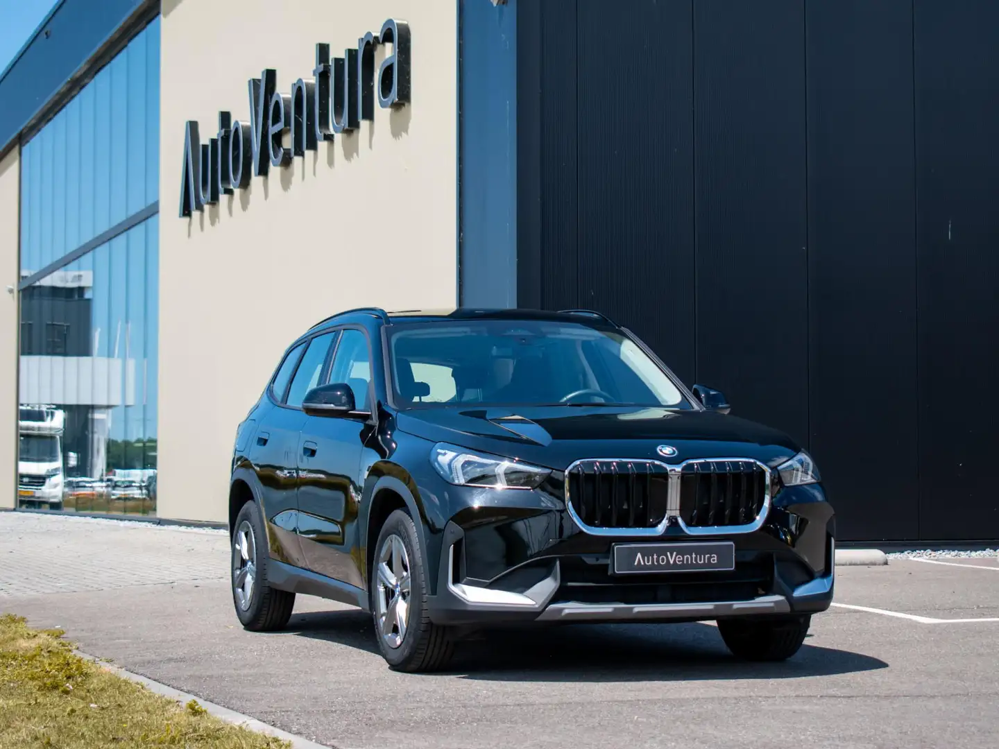BMW X1 xDrive25e l Stoelverwarming l Adapt. LED l Head-Up Noir - 2