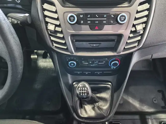Ford Transit Connect view 12