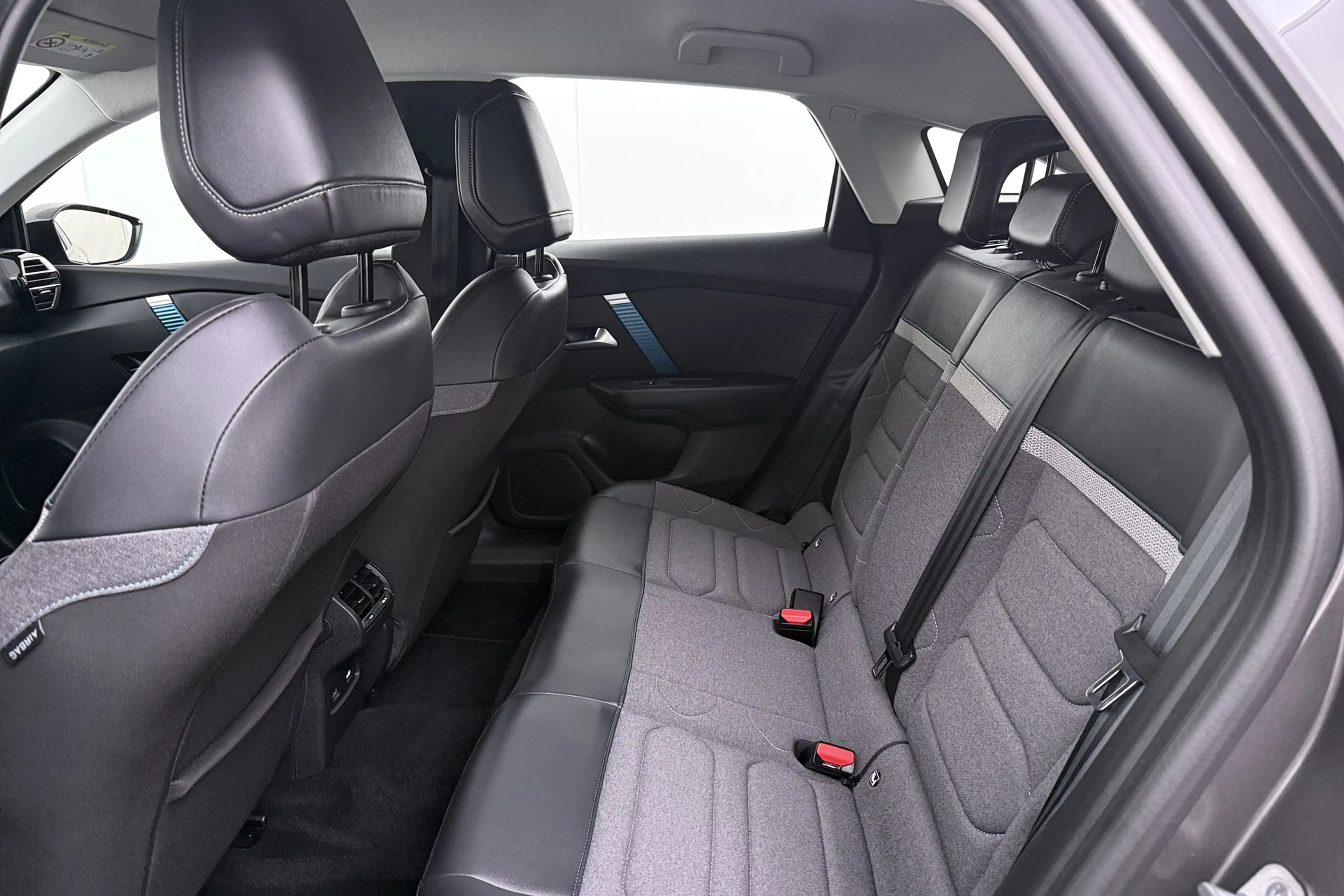 Citroen E-C4 Electric You 50 kWh (93%SOH) Warmtepomp Camera Carplay 18'L — photo 13