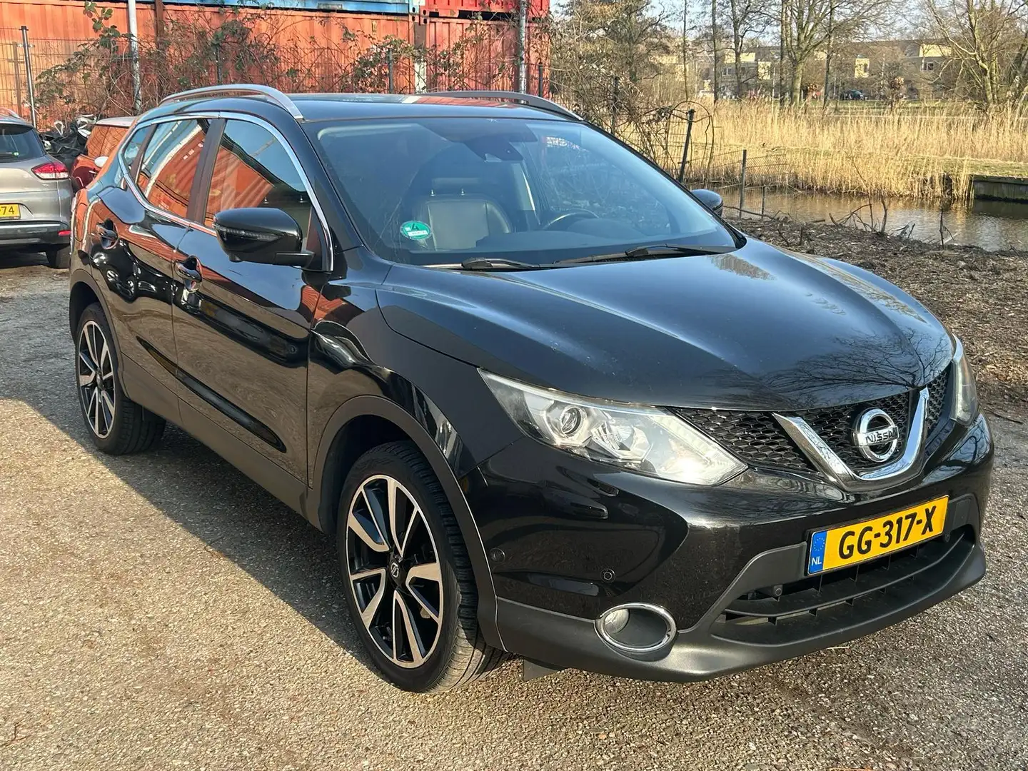 Nissan Qashqai 1.2 Tekna Zwart - 2