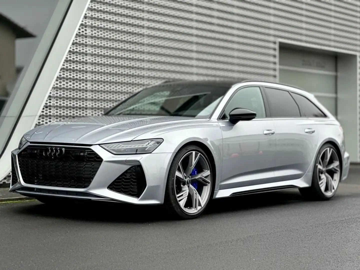Audi RS6 RS 6 Avant KERAMIK*HUP*305KMH*LASER*PANO*B&O*STHG Silber - 1