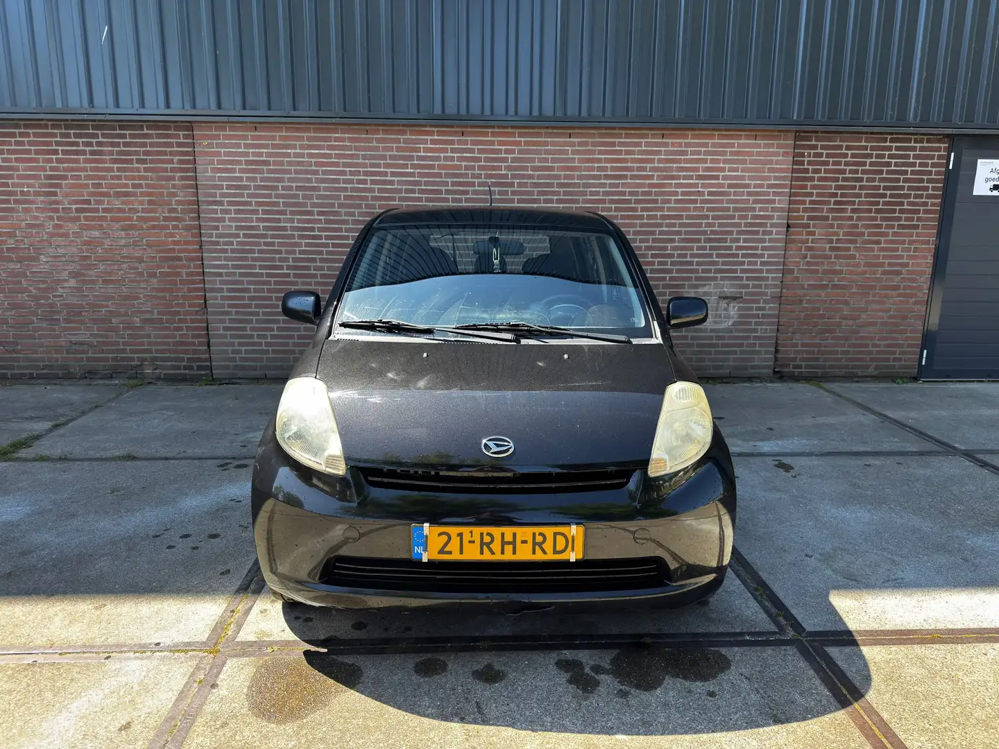 Daihatsu Sirion 2 1.3-16V Comfort Negro - 2