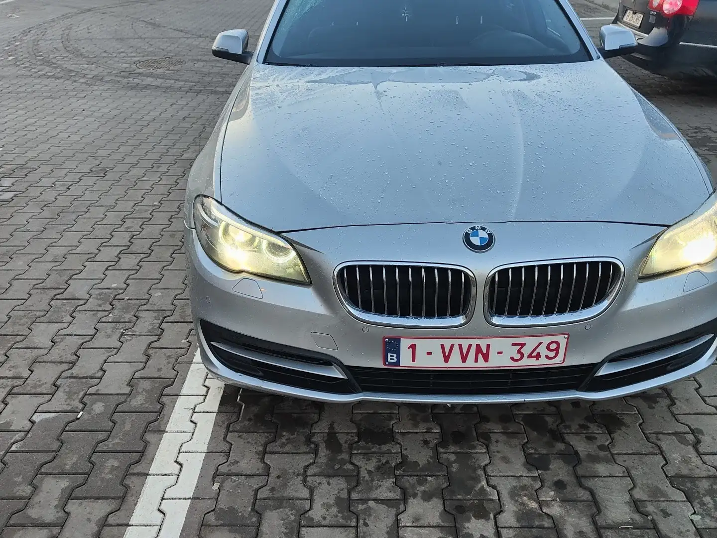 BMW 518 518d srebrna - 2
