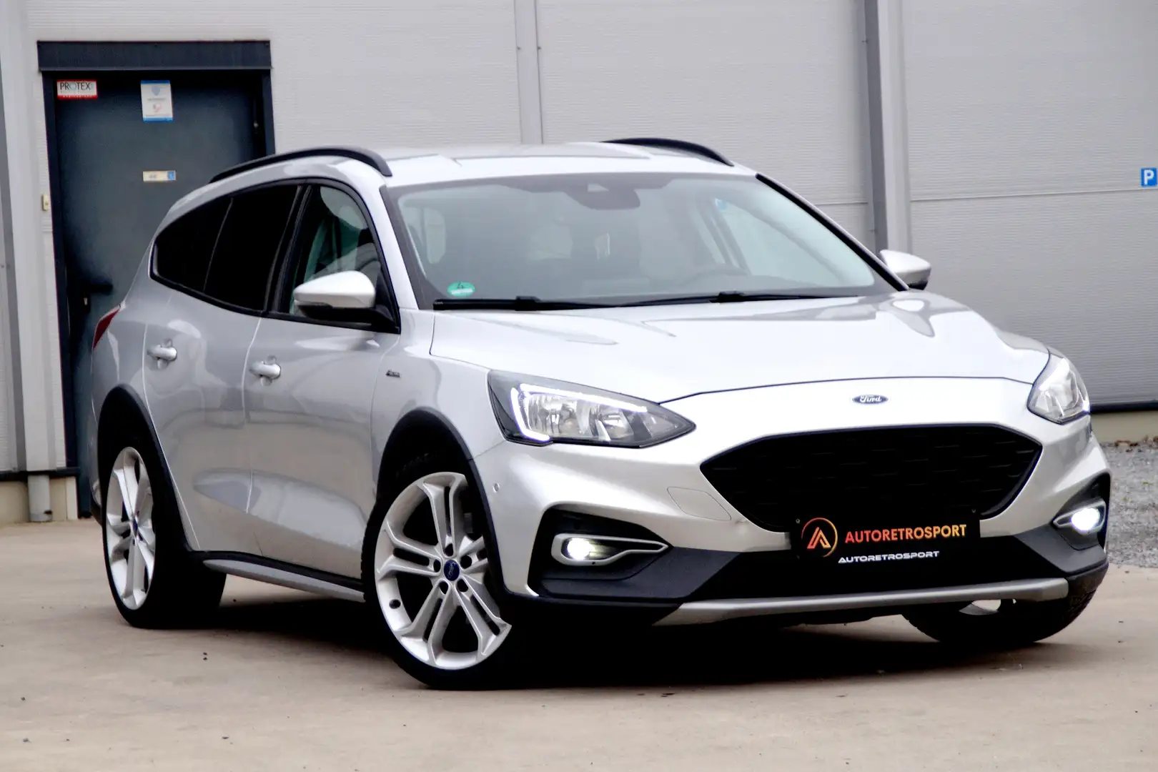 Ford Focus Active _Toujours entretenu _Garantie✅ Grau - 1
