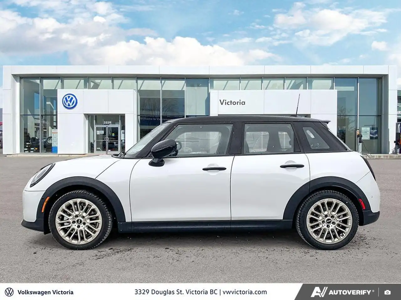 MINI 5 Door снимка MINI 5 Door