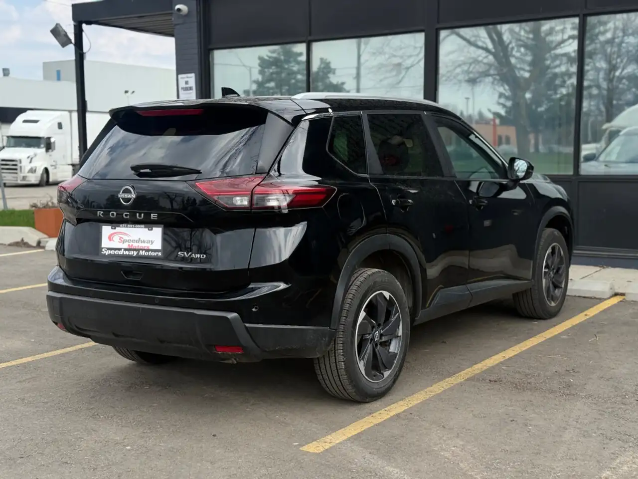 Nissan Rogue снимка Nissan Rogue