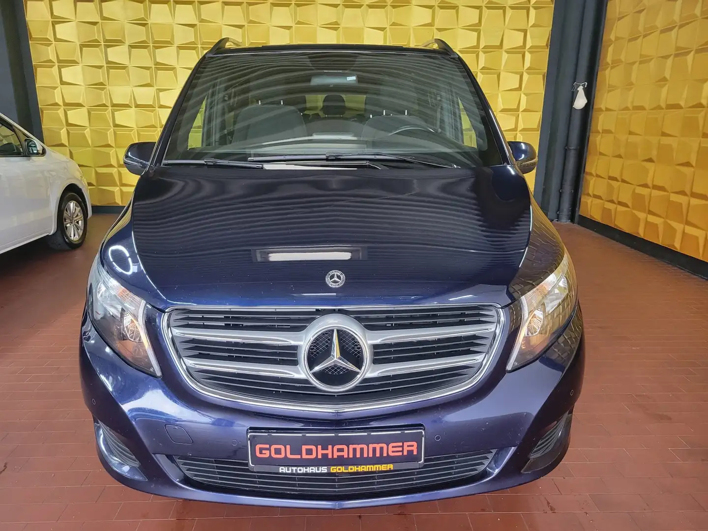 Mercedes-Benz V 220 V 220 d Aut. lang 7-SITZE/2xTÜREN/KAMERA/AHK Bleu - 1