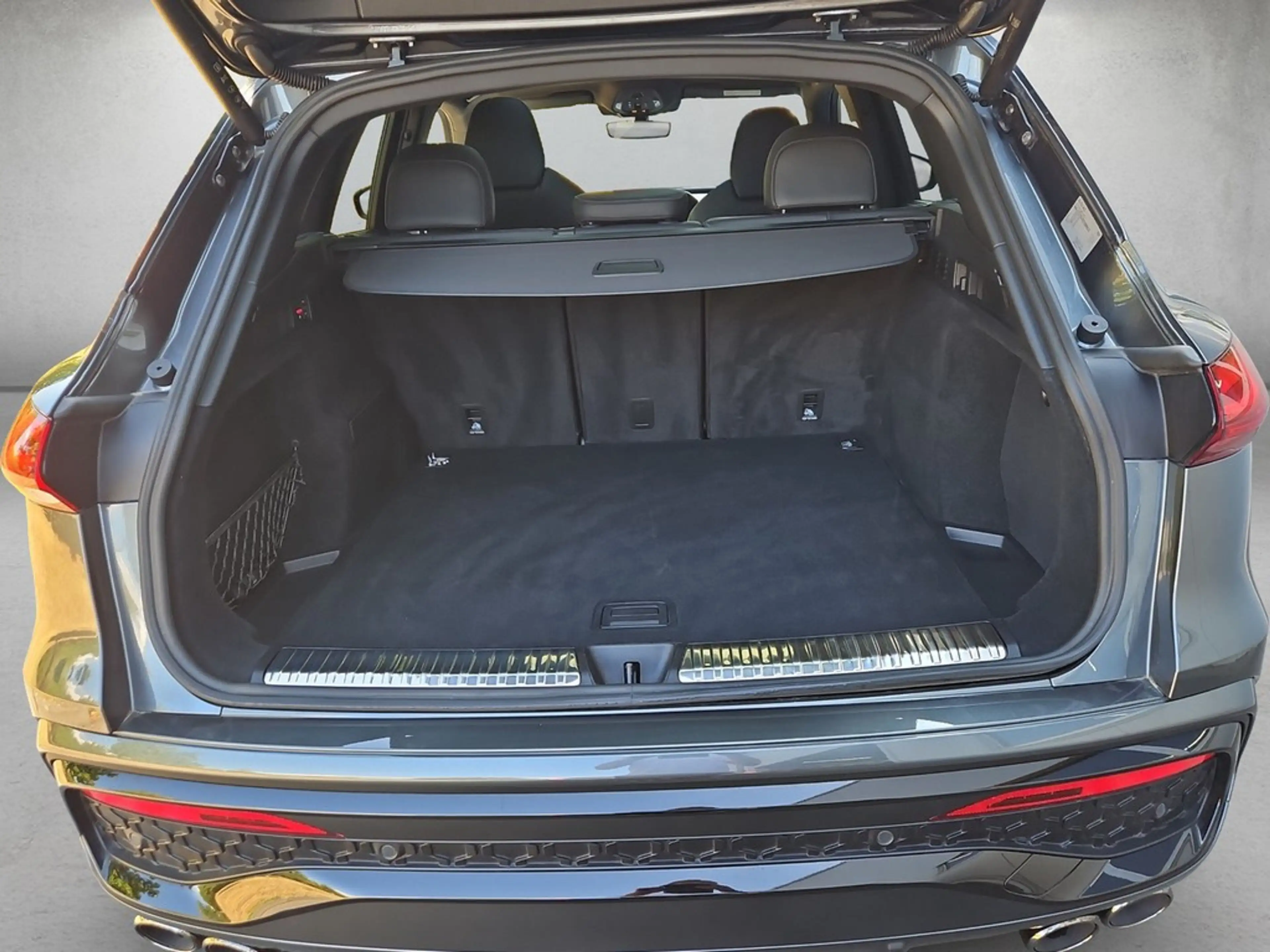 Audi SQ5 3.0 TFSI quattro S tronic *B&O*Pano*TechPro* — photo 5