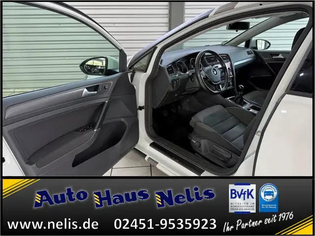 Volkswagen Golf view 7