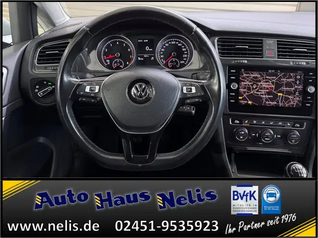 Volkswagen Golf view 11