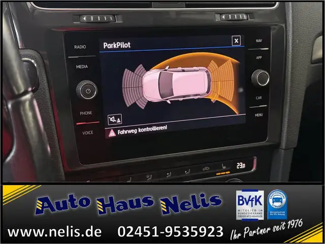 Volkswagen Golf view 14