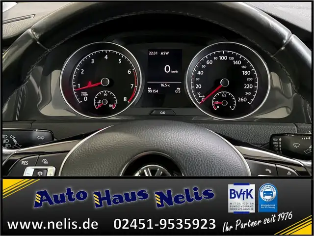 Volkswagen Golf view 12