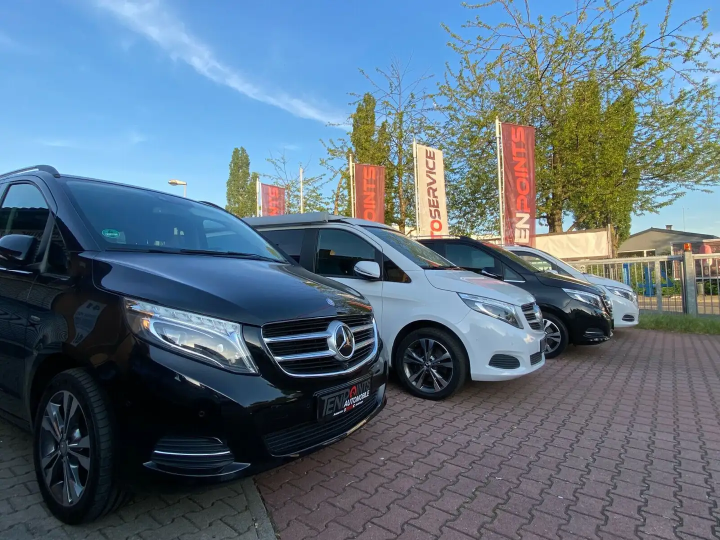 Mercedes-Benz C 450 4M PANO+AHK+BURMESTER+360°+Si.Klima Schwarz - 1