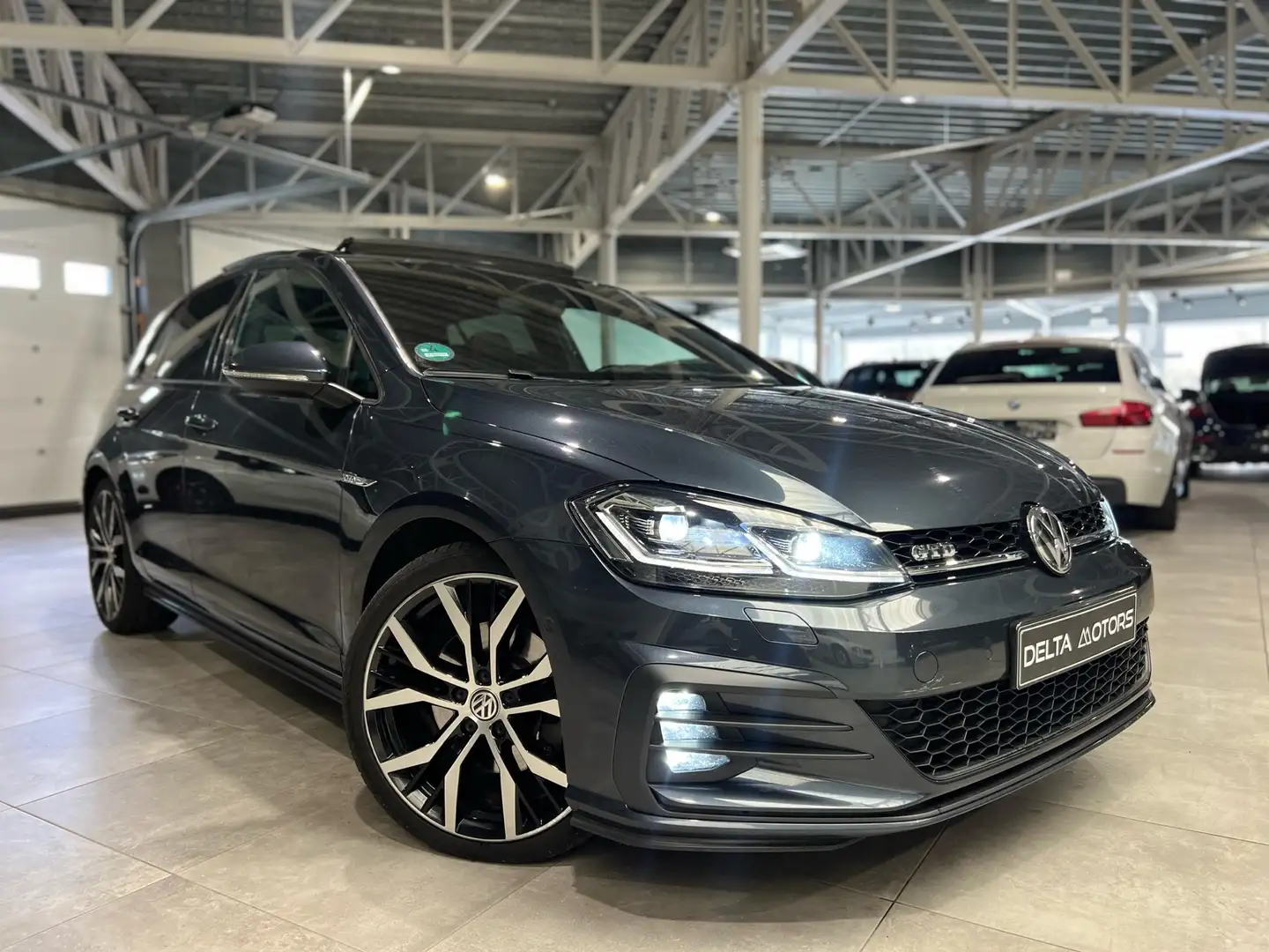 Volkswagen Golf GTD - DSG - Pano|Camera|Mode|Dynaudio Negro - 1