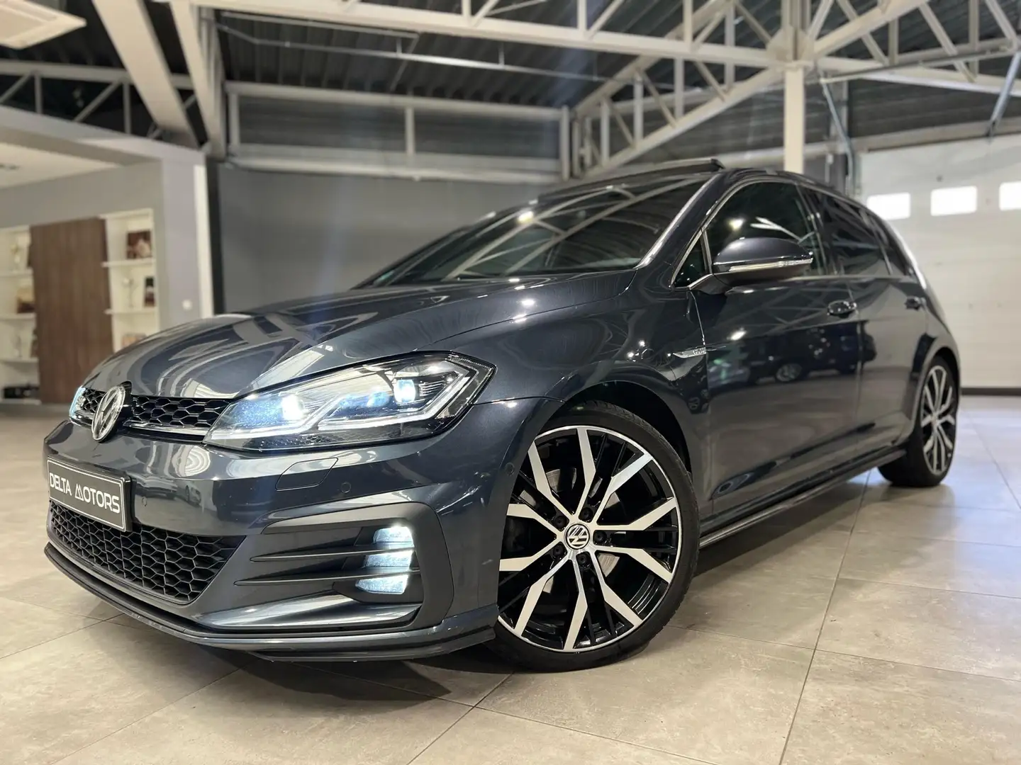 Volkswagen Golf GTD - DSG - Pano|Camera|Mode|Dynaudio Negro - 2