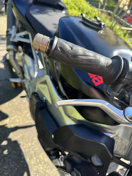 Aprilia Tuono - foto 4