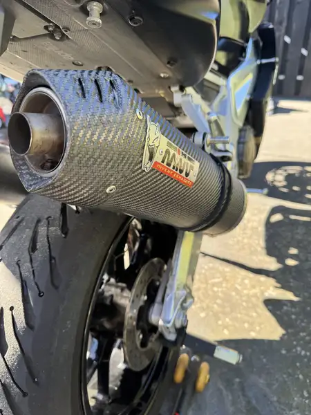 Aprilia Tuono - foto 7