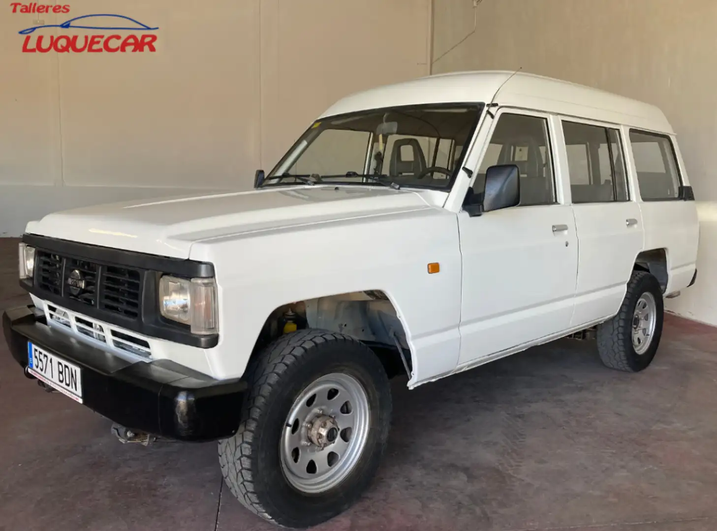 Nissan Patrol Largo 2.7 TA 4 cil. 9pl. Blanco - 2