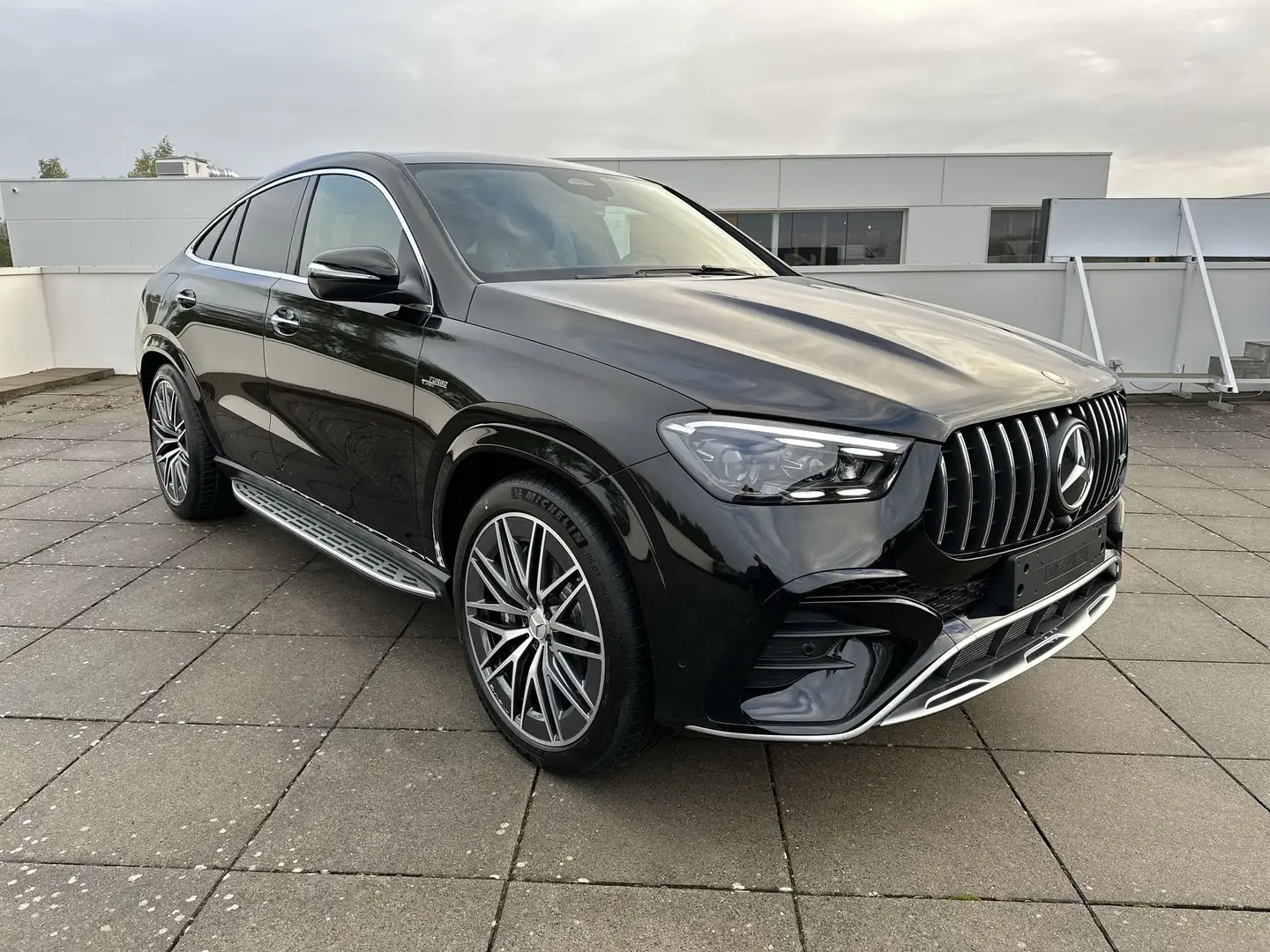 Mercedes-Benz GLE 53 AMG HYBRIDE COUPE 4M/22"/TREKH/PANODAK/RIJASSIST Zwart - 1