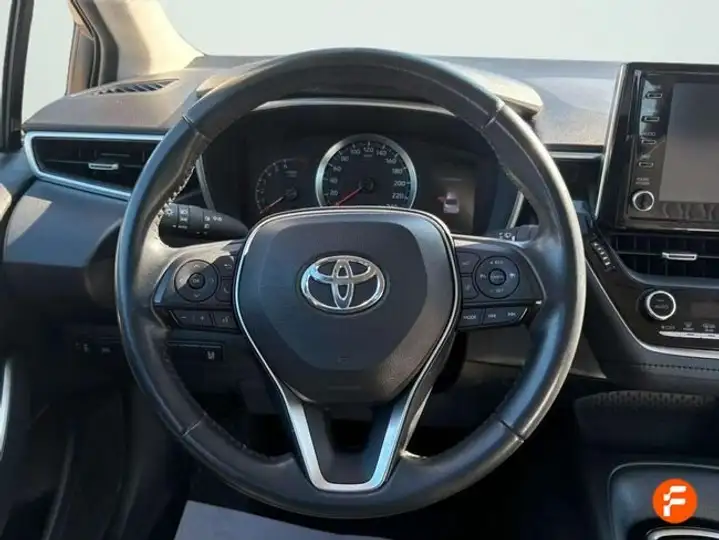 Toyota Auris 2022, foto 11