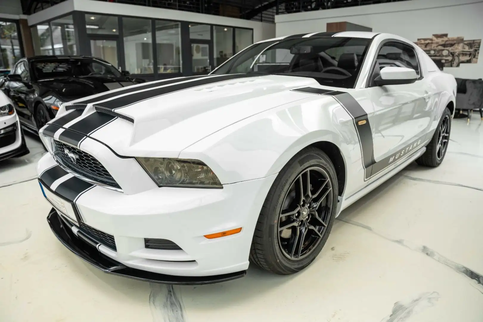 Ford Mustang 3,7 V6 Premium CERVINI TOP Blanc - 1