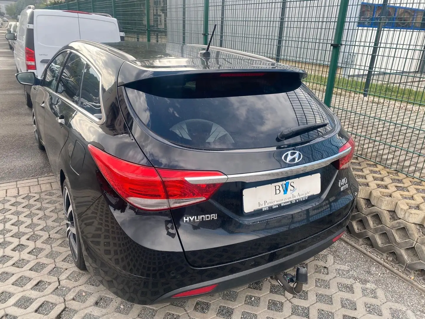 Hyundai i40 cw Style /AHK/Xenon/Navi/Kamera/Tempomat*SHZ Schwarz - 2